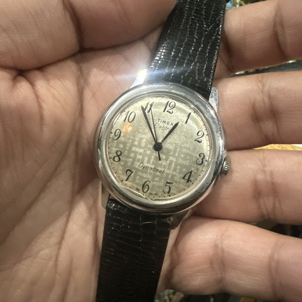 Working VTG Timex Electric Dynabeat 37MM Textured Dial Mens Watch Silver Quartz